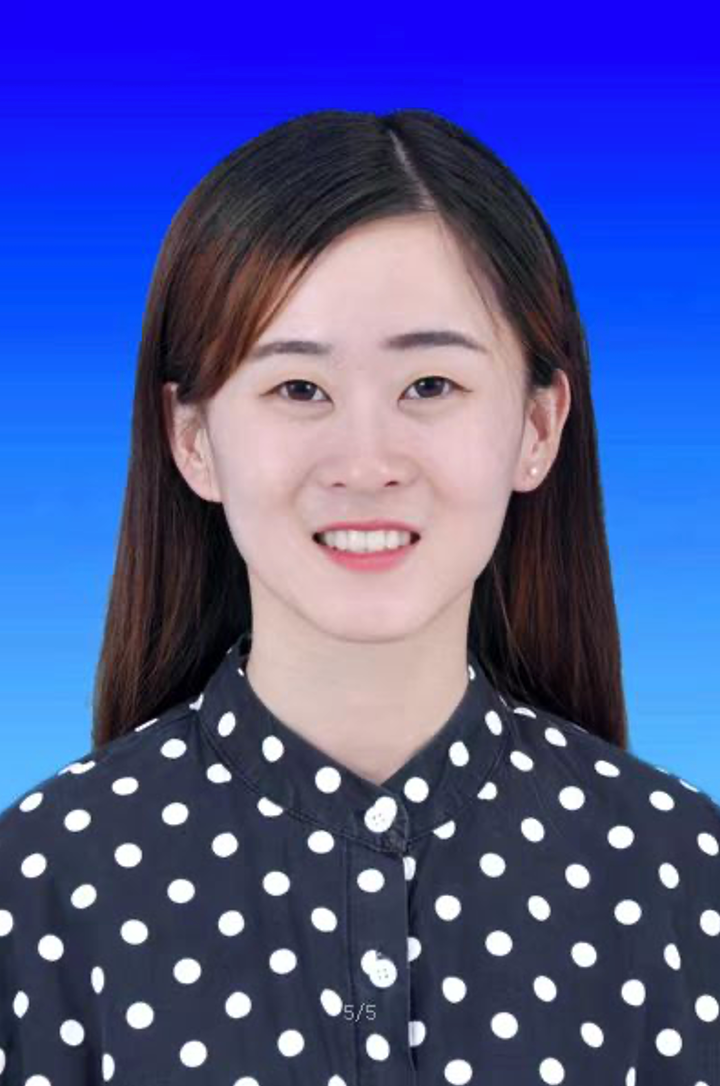 河北外国语学院附属中学化学教师：薄丽娜